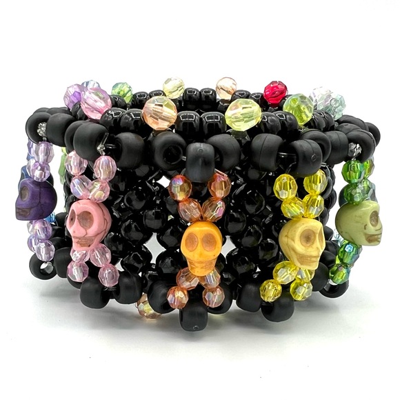 ❌SOLD❌💀☠️”Day of the Dead Sugar Skulls” Cuff - Picture 6 of 12